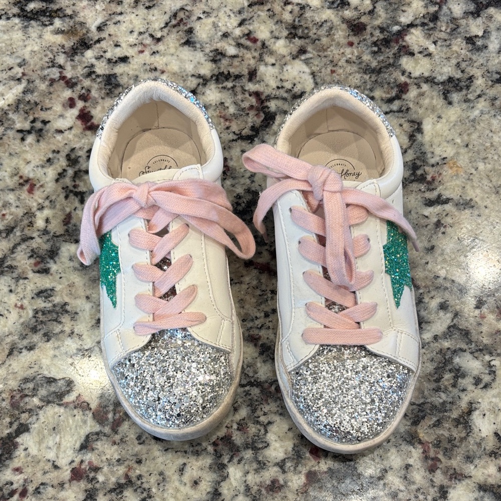 SweetHoney White and Silver Kids Sneakers with Green Star - Picture 6 of 8